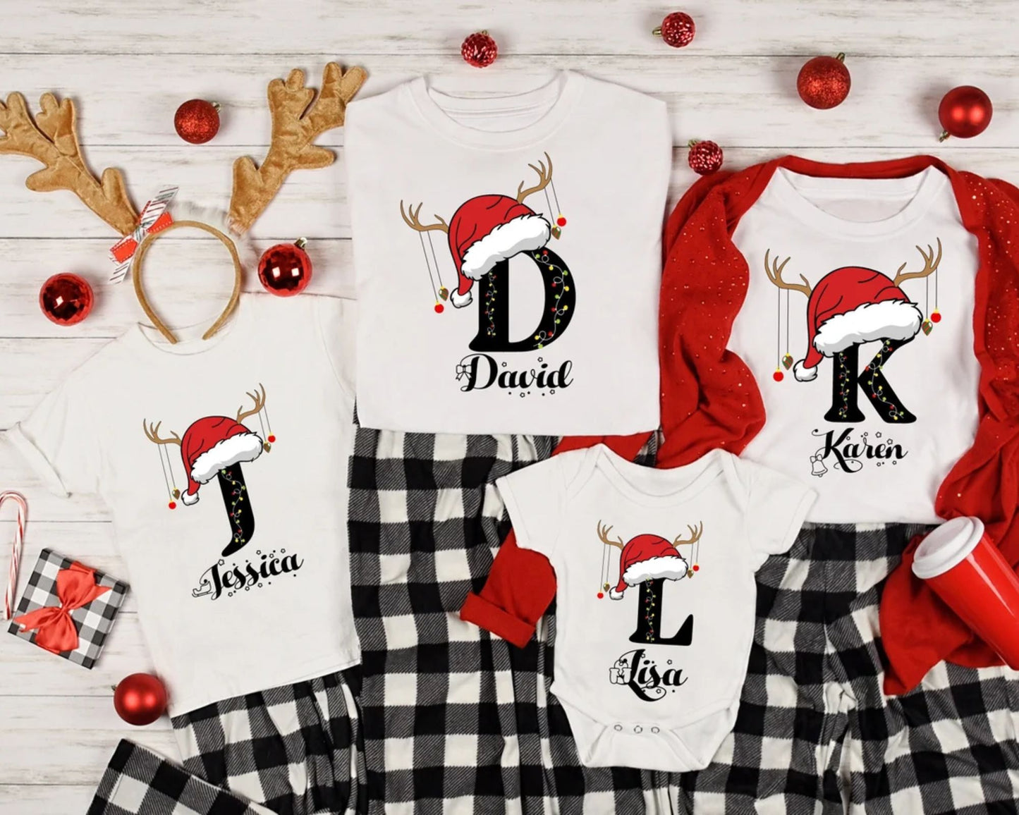 Personalisiertes Familien-Weihnachtsshirt mit Namen – Individuell monogrammiertes Familien-Weihnachtssweatshirt