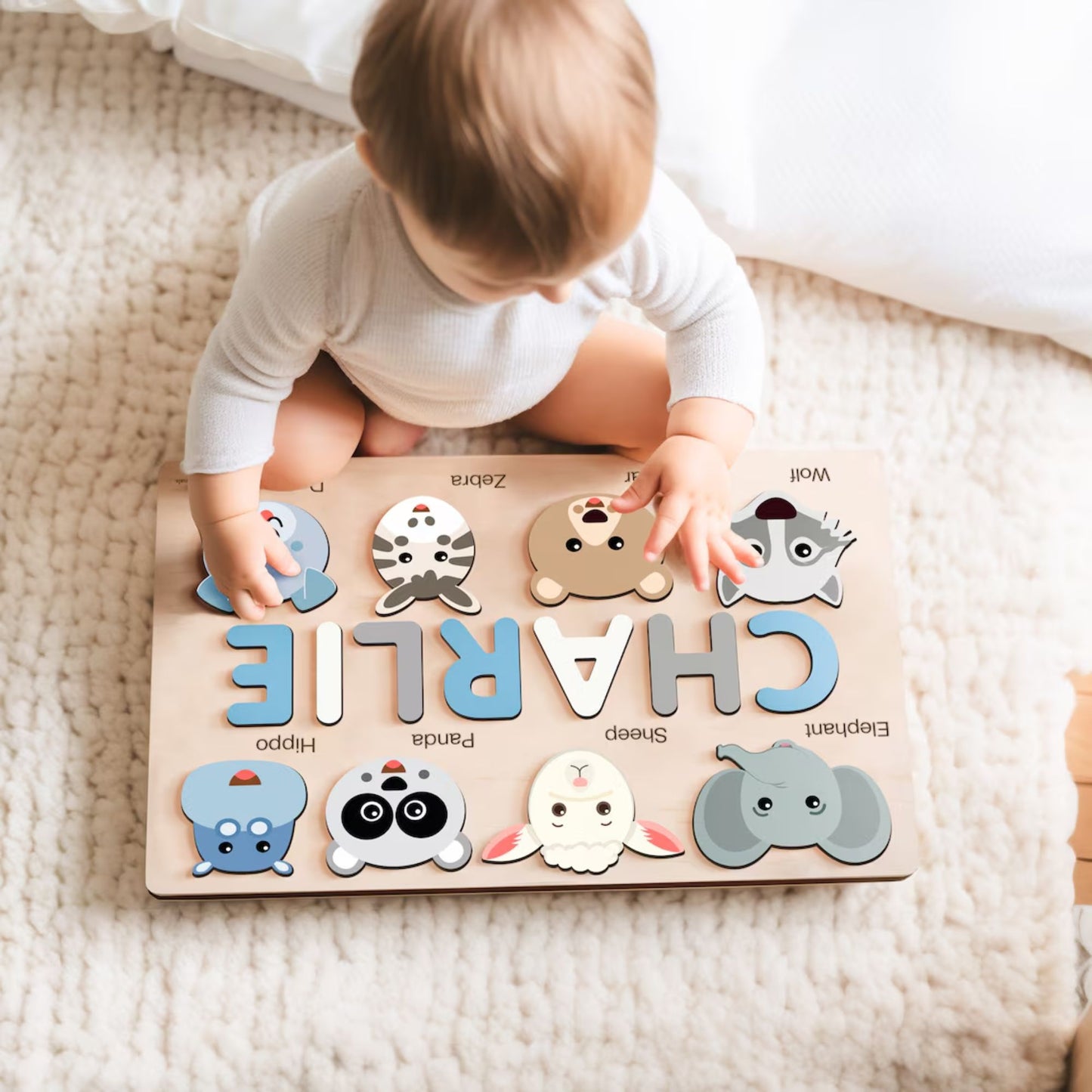 Individuelles handgefertigtes Namenspuzzle mit Tieren, Geschenk für Kinder