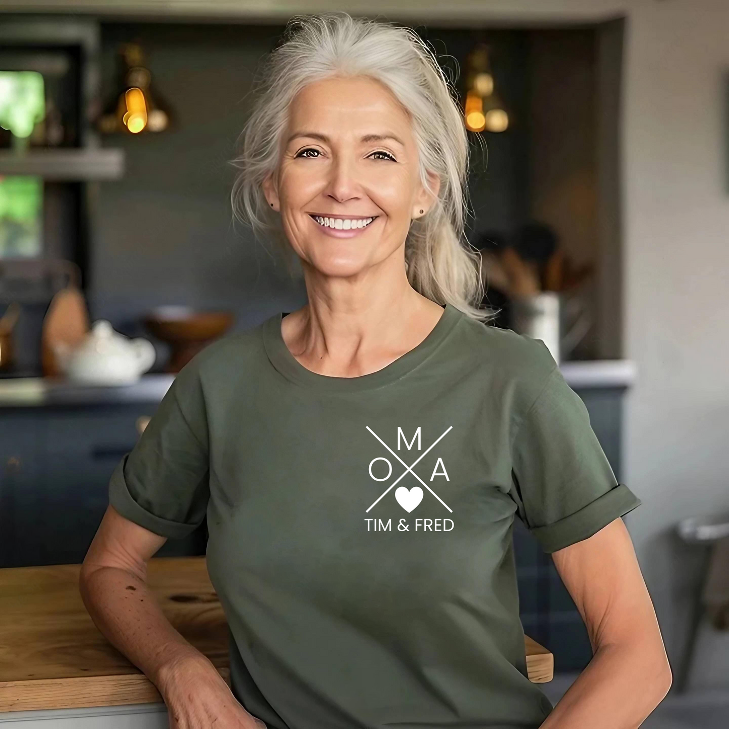 Oma Kreuz Shirt - Liebevoll Personalisiert mit Enkelnamen