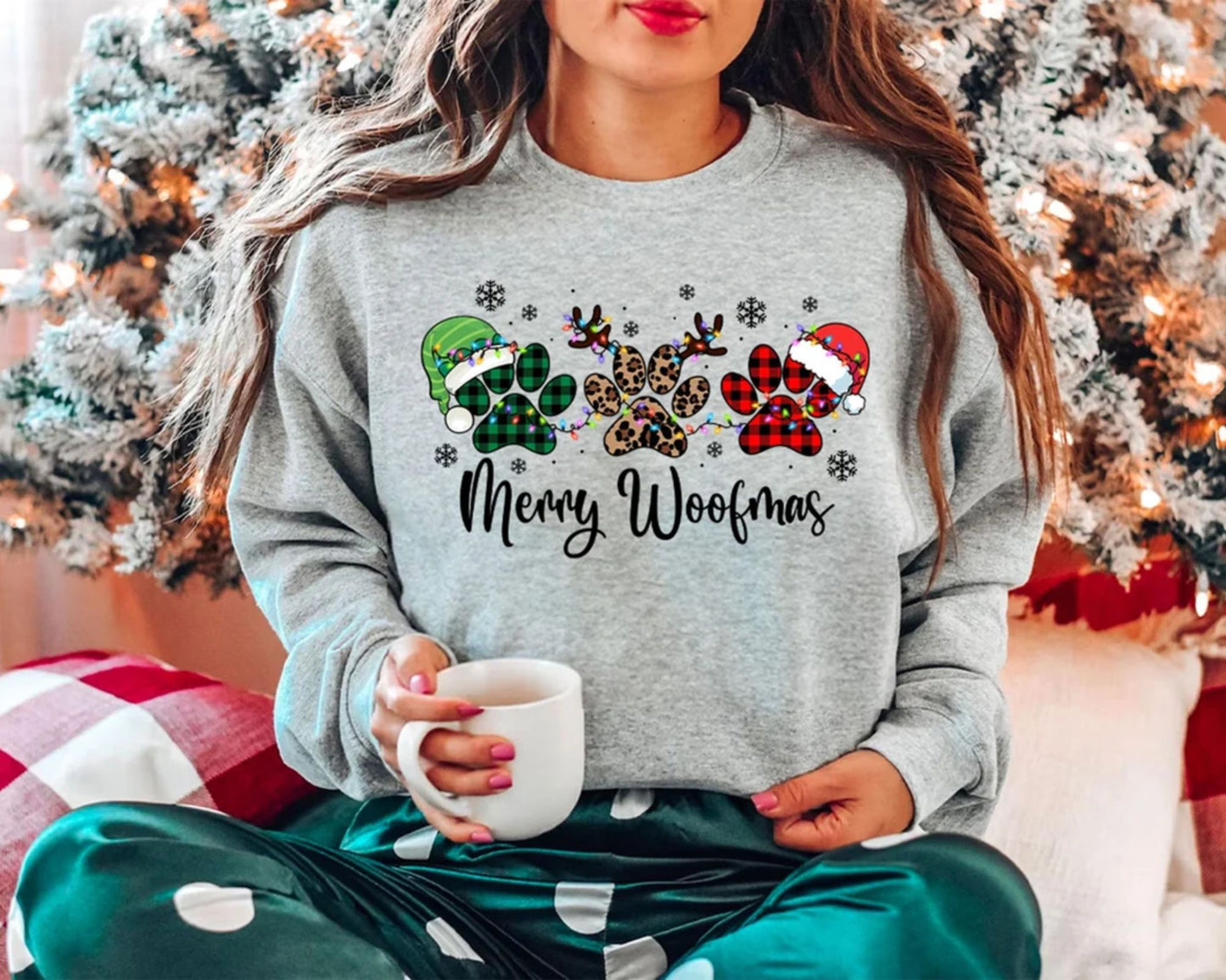 Merry Woofmas Sweatshirt - Weihnachtsgeschenk für Hundefreunde