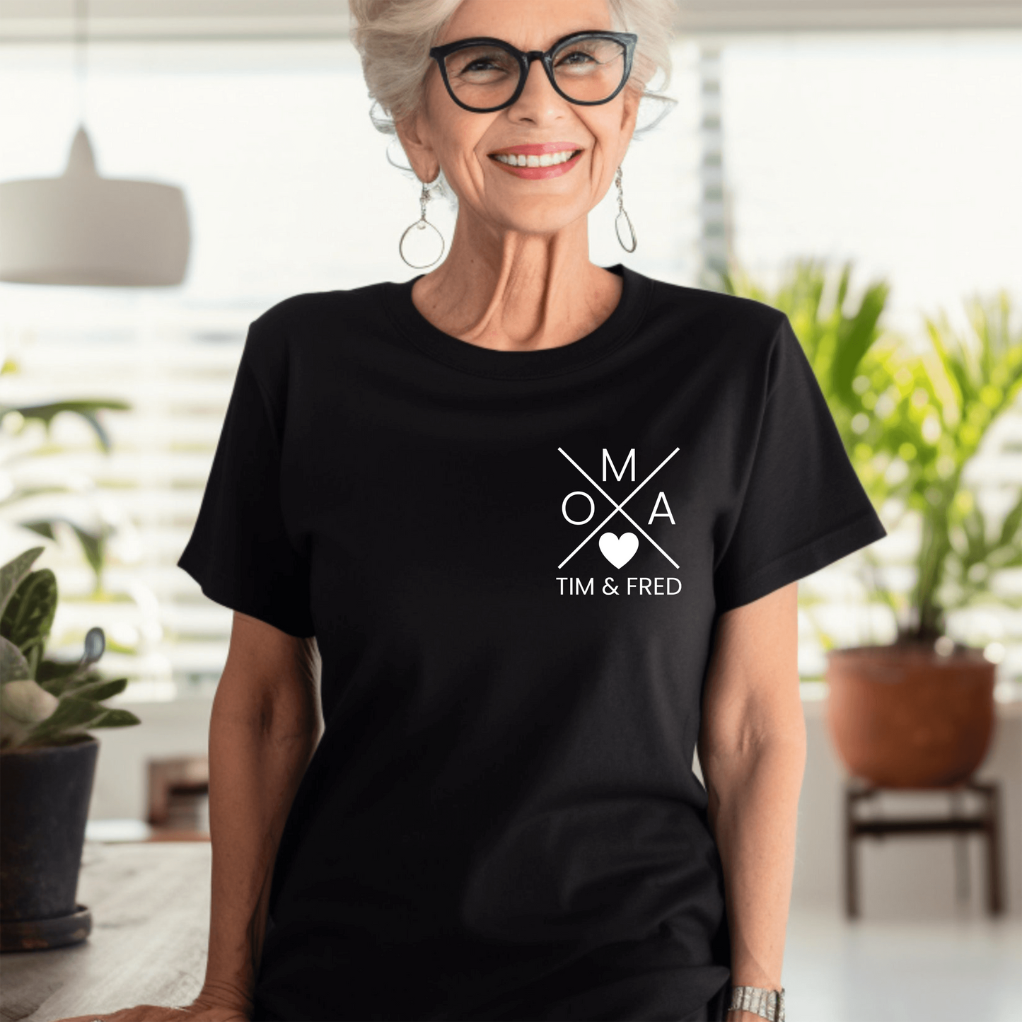 Oma Kreuz Shirt - Liebevoll Personalisiert mit Enkelnamen