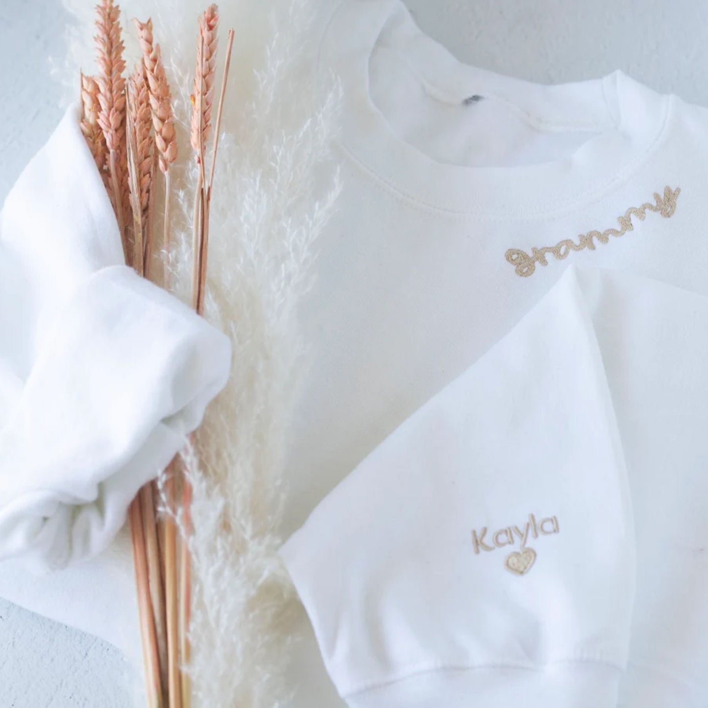 Personalisierter bestickter Mama-Sweatshirt, Mama-Sweatshirt mit Kindernamen