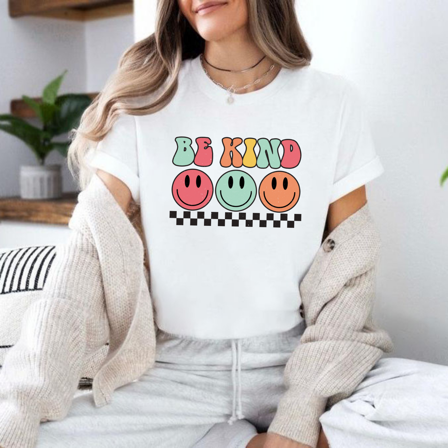 "Sei Freundlich" Lächelnde Gesichter T-Shirt - Geschenk für Positiv Denkende