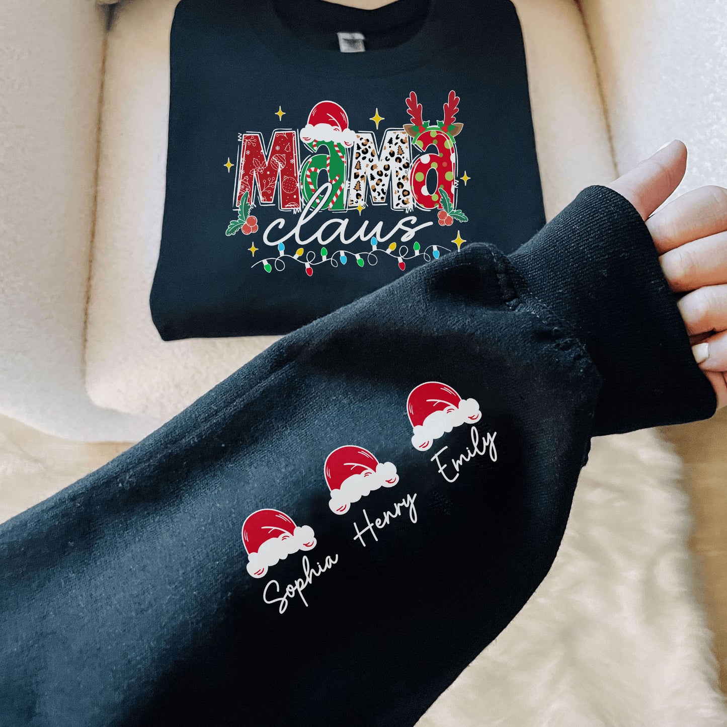 Personalisierter Mama Claus Sweatshirt mit Namen der Kinder auf dem Ärmel - Weihnachtsgeschenk für Mama