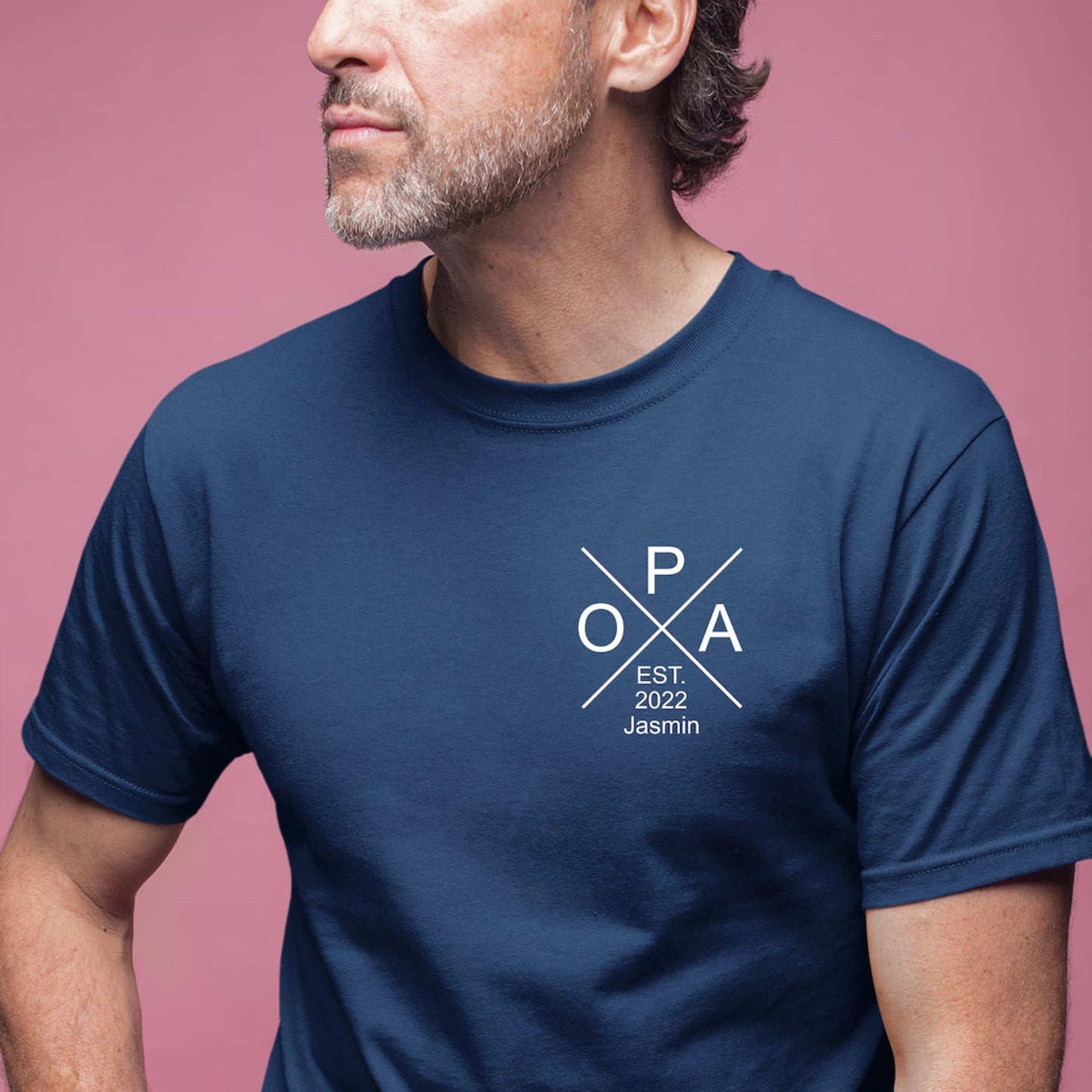 Opa-Stolz: Personalisiertes Shirt mit Namen der Kinder und Geburtsjahr