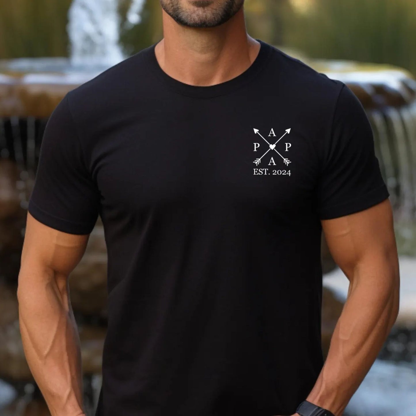 Papa-Edition: T-Shirt mit dem Namen des Kindes und Geburtsjahr – Vatertagsgeschenk