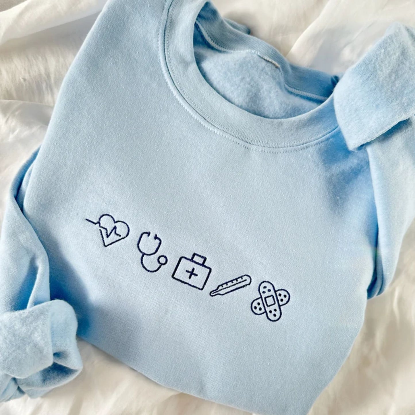 Personalisiertes Krankenschwester Crewneck Sweatshirt mit niedlichem Icon-Stickerei