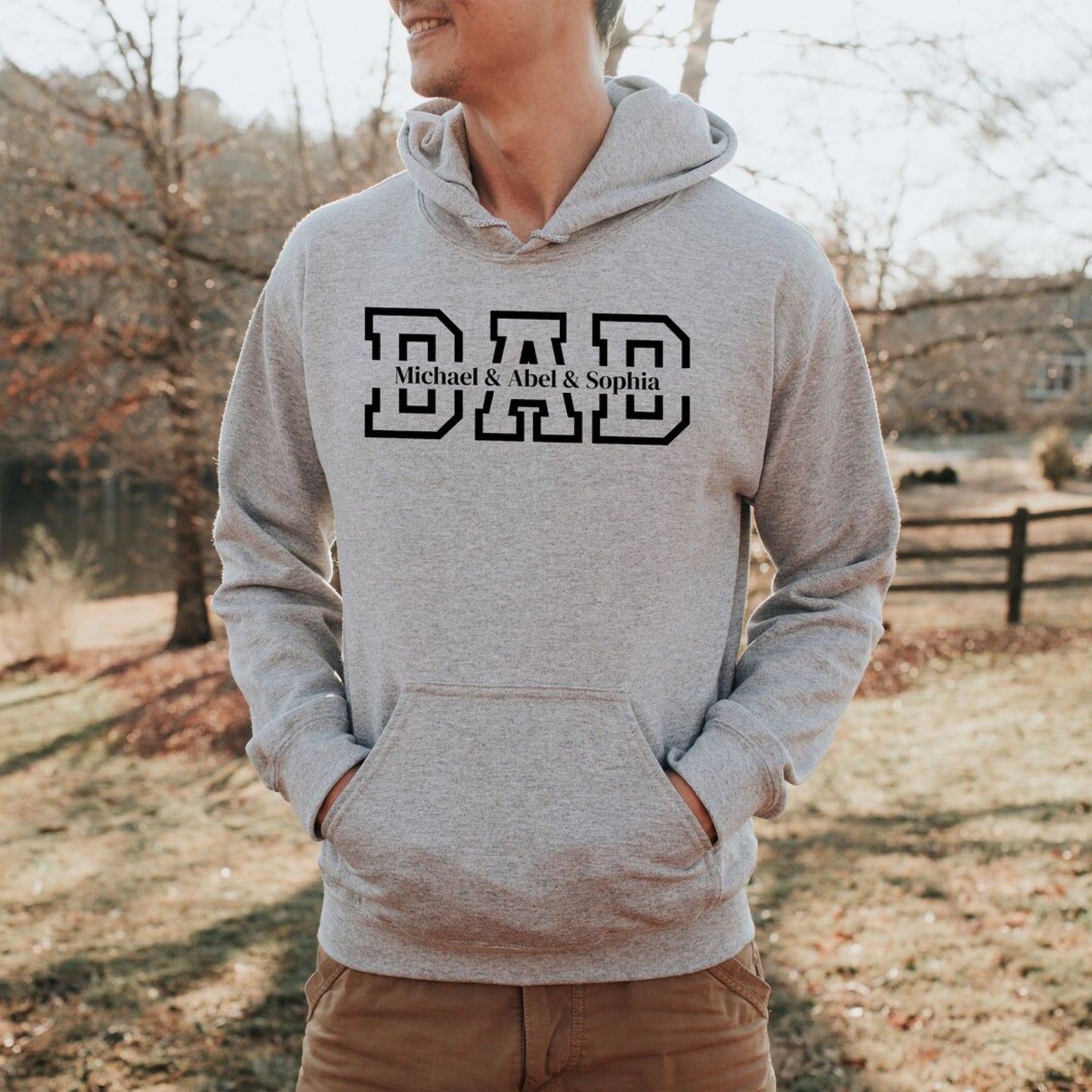 Personalisierter Papa-Hoodie mit Kindernamen – Vatertagsgeschenk