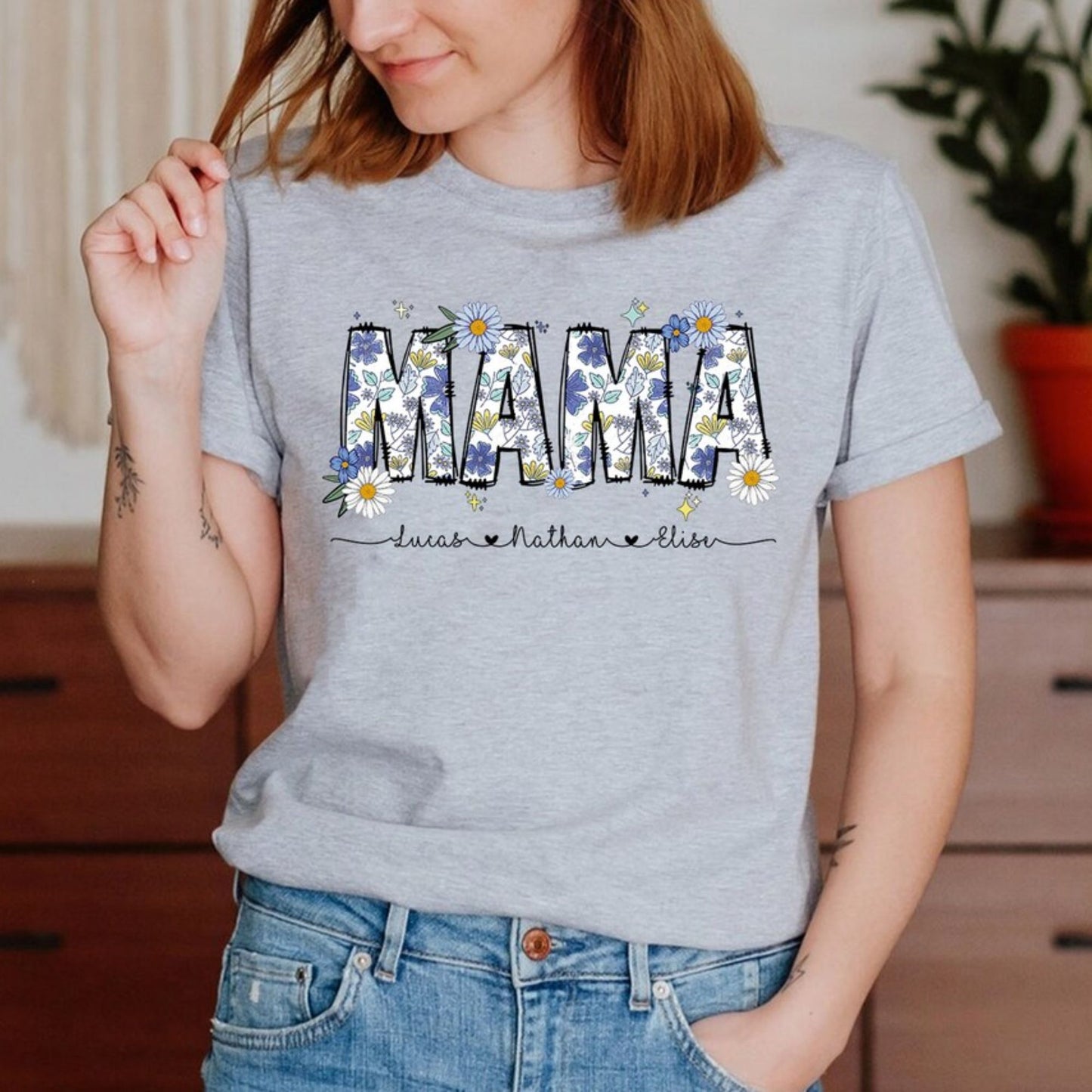 Personalisiertes Blumen Mama Shirt, Retro Blumen Mama Shirt mit Kindernamen
