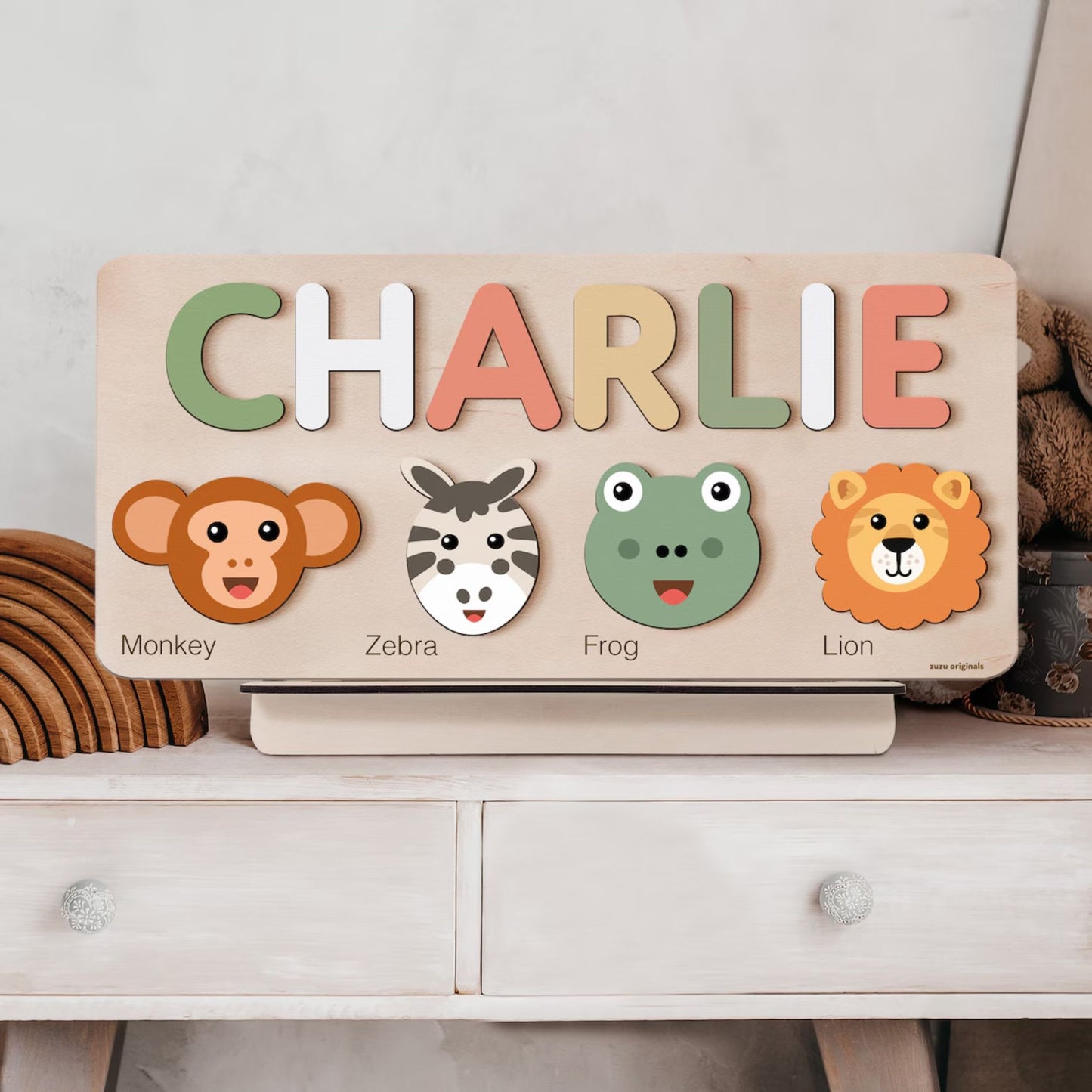 Individuelles handgefertigtes Namenspuzzle mit Tieren, Geschenk für Kinder