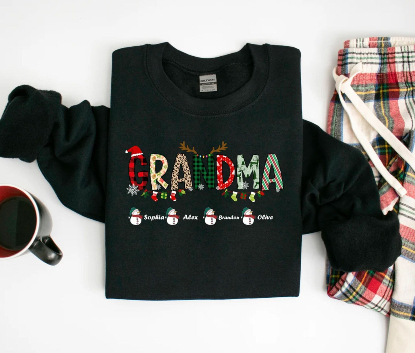 Personalisiertes Oma Sweatshirt mit den Namen der Enkelkinder – Weihnachtsgeschenk für Oma