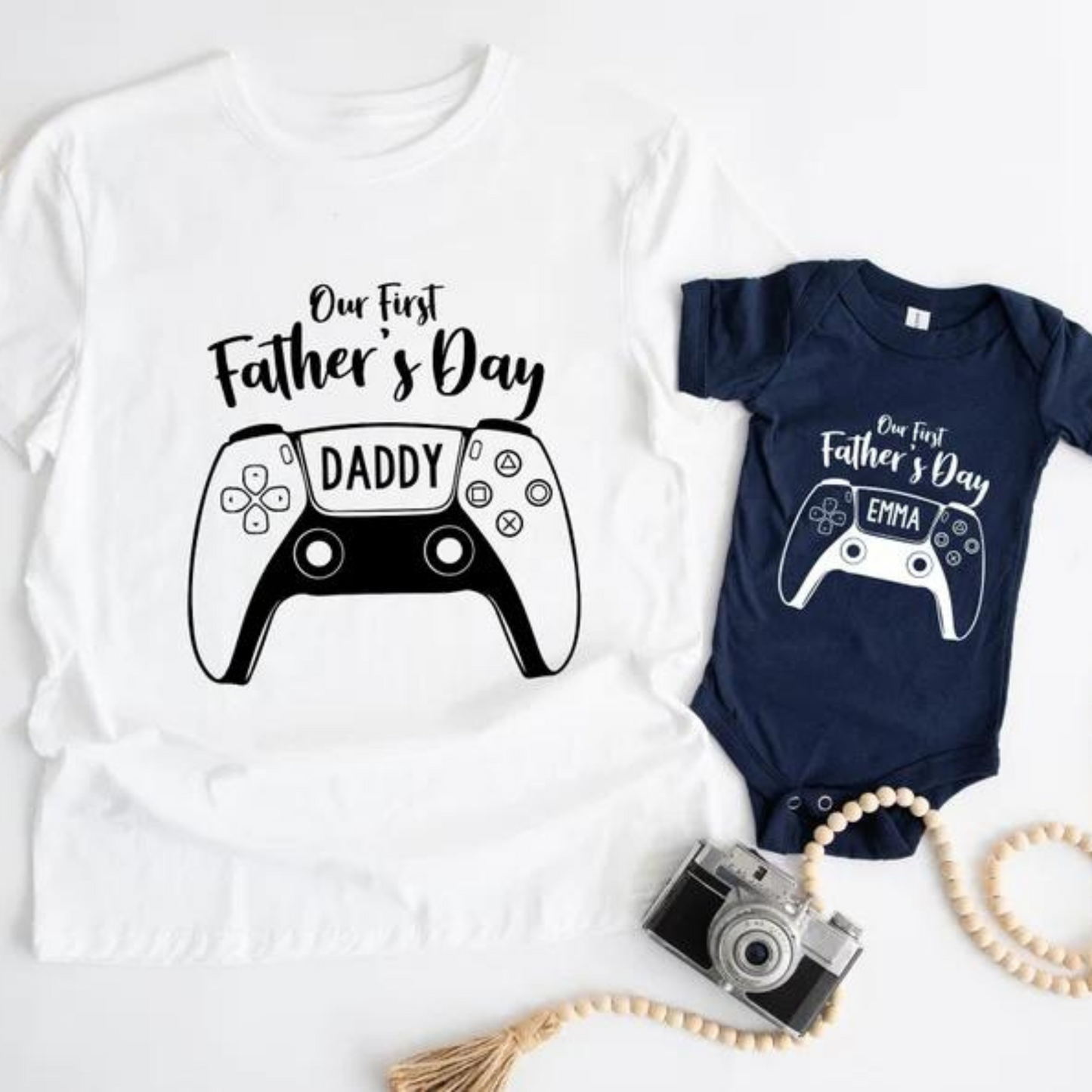 Unser Erster Vatertag - Personalisiertes Gamer-Shirt für Vater und Baby