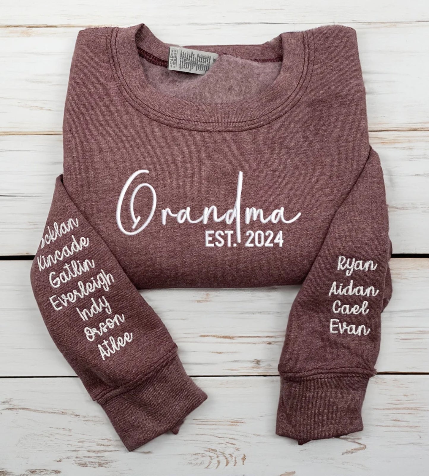 Besticktes personalisiertes Oma-Sweatshirt mit den Namen der Enkelkinder - Geschenk für Oma