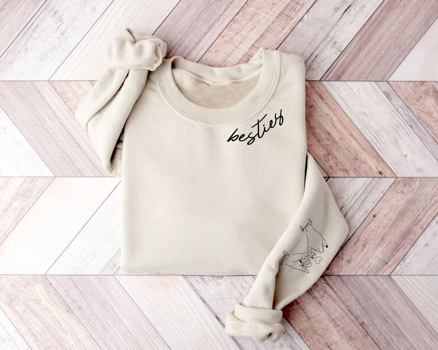 Personalisierter Besties Pullover mit Namen auf dem Ärmel für Beste Freunde