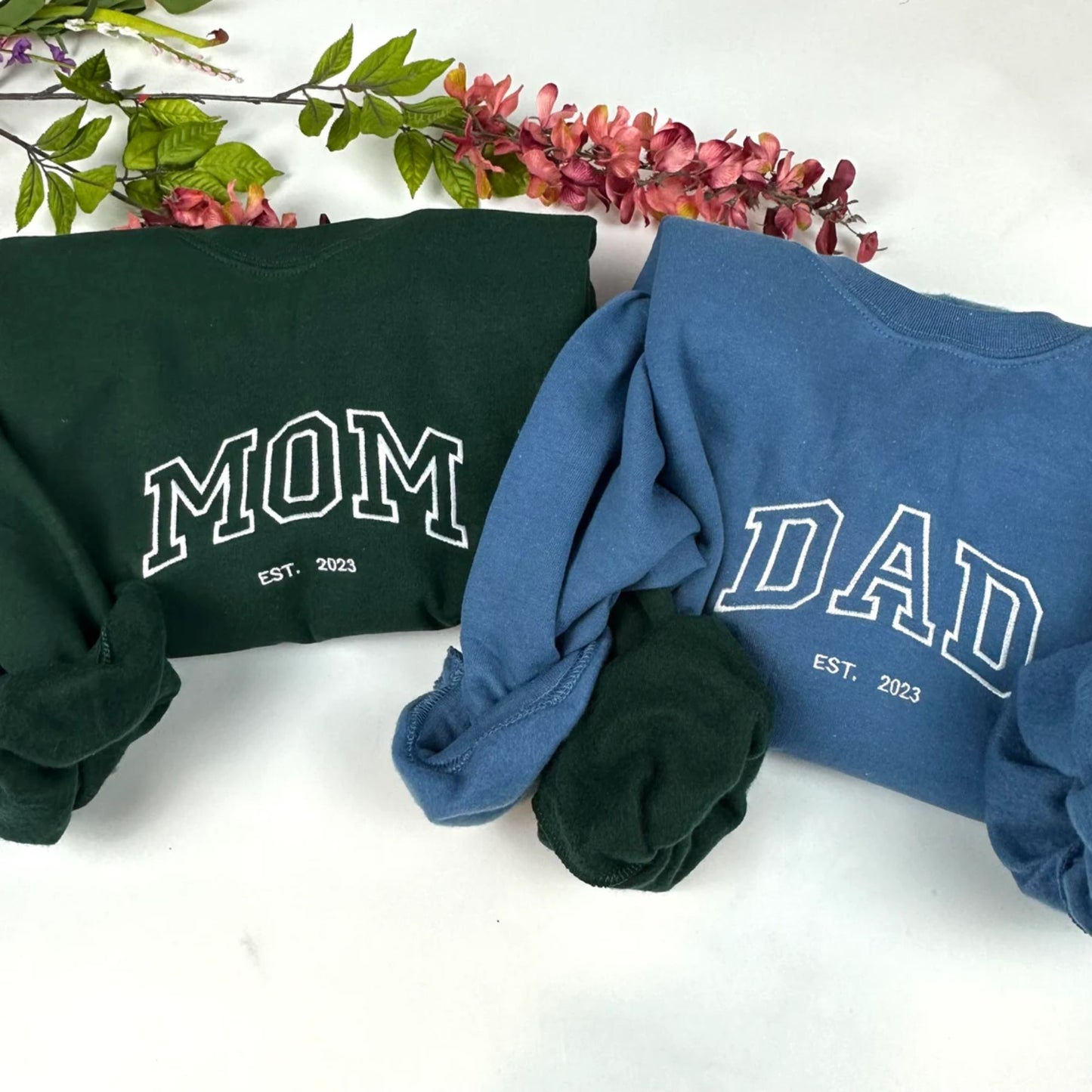 Besticktes PAPA & MAMA Est. Jahr Sweatshirt