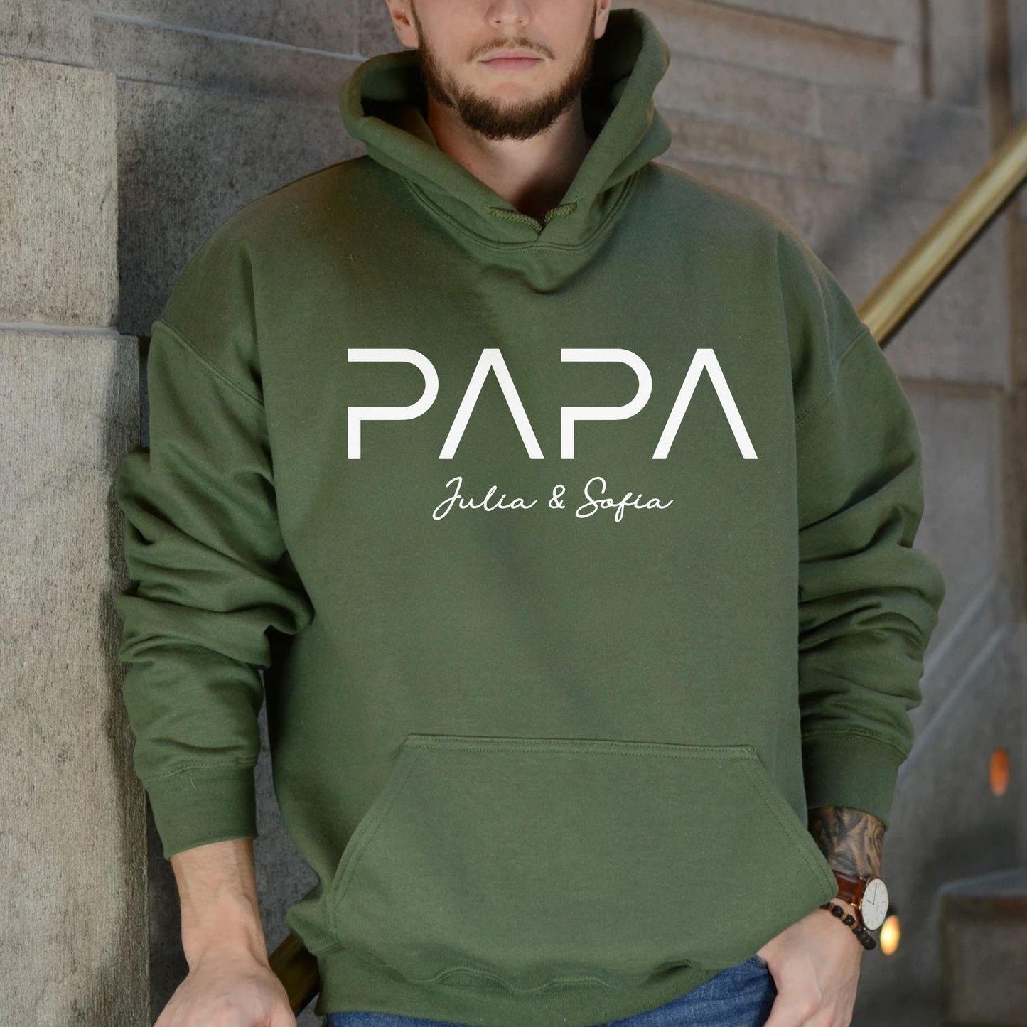 Personalisiertes Papa-Hoodie mit den Namen der Kinder - Geschenk für Papa