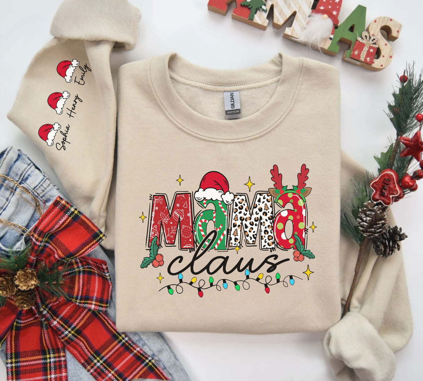 Personalisierter Mama Claus Sweatshirt mit Namen der Kinder auf dem Ärmel - Weihnachtsgeschenk für Mama