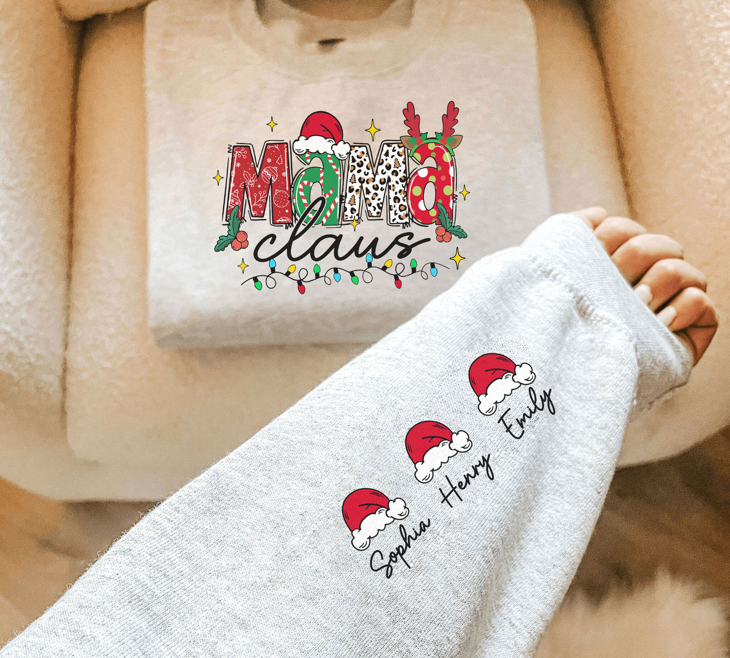 Personalisierter Mama Claus Sweatshirt mit Namen der Kinder auf dem Ärmel - Weihnachtsgeschenk für Mama