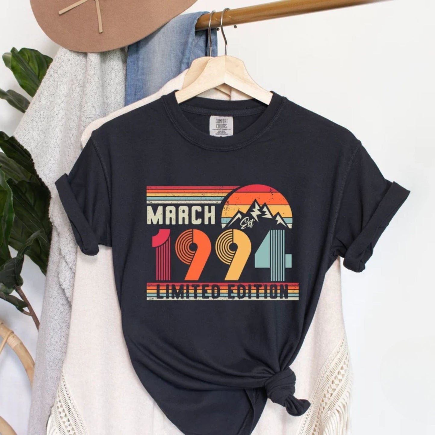 Retro-Geburtstags-Shirt – Personalisiertes Geburtstagsgeschenk mit Jahreszahl