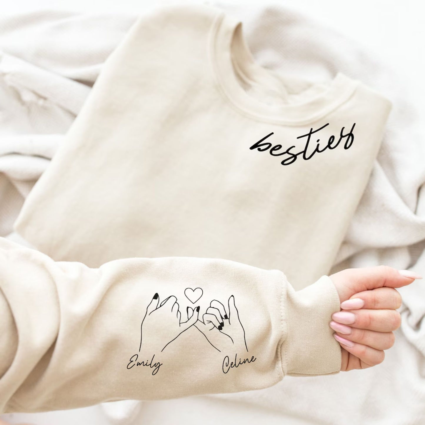 Personalisierter Besties Pullover mit Namen auf dem Ärmel für Beste Freunde