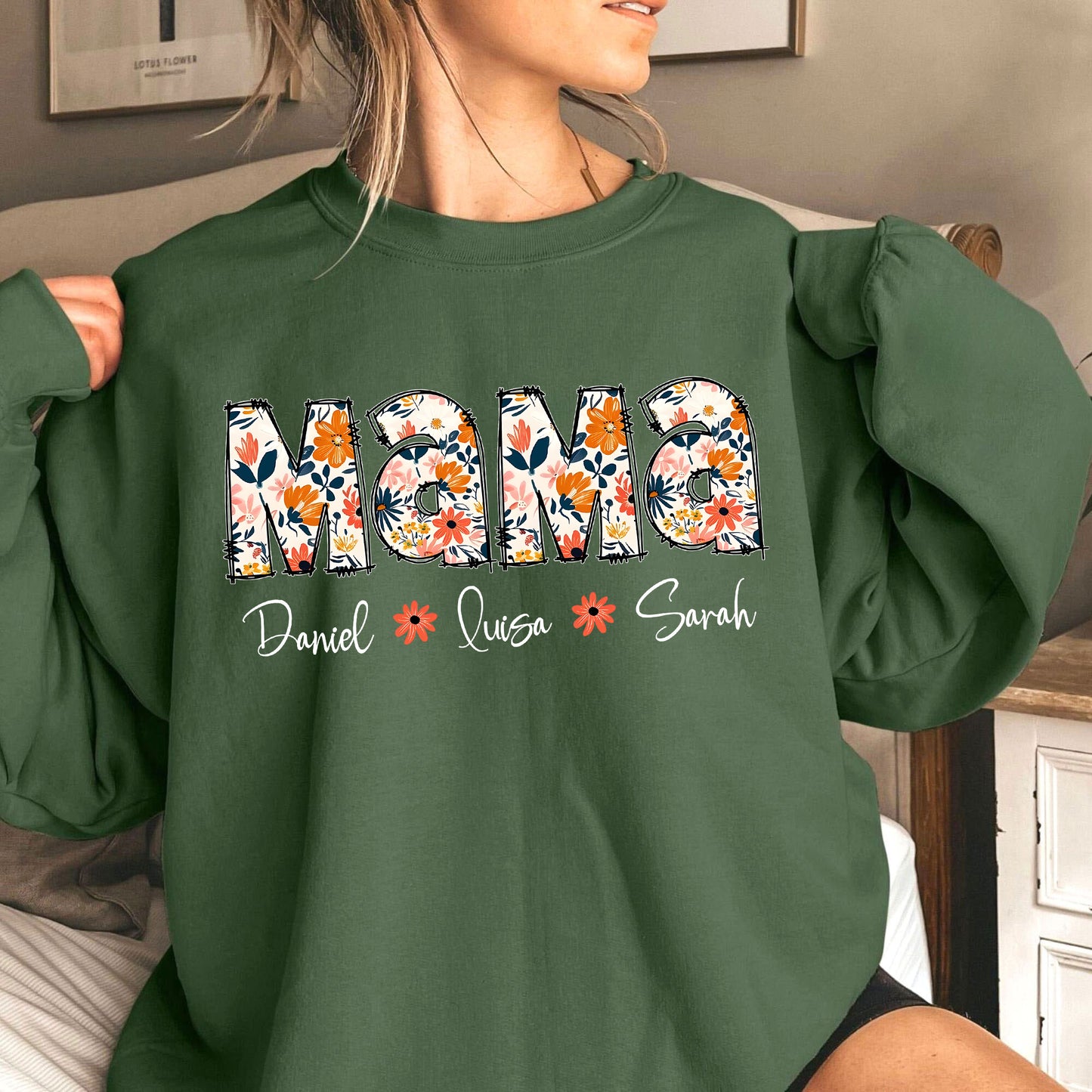 Personalisiertes Blumen-Mama-Shirt mit Kindernamen, Individuelles Mama-Sweatshirt