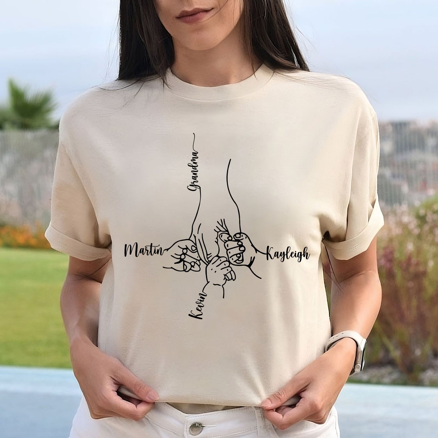 Personalisiertes Oma,Mama und Enkelkinderhände Unisex Shirt, Muttertagsgeschenk