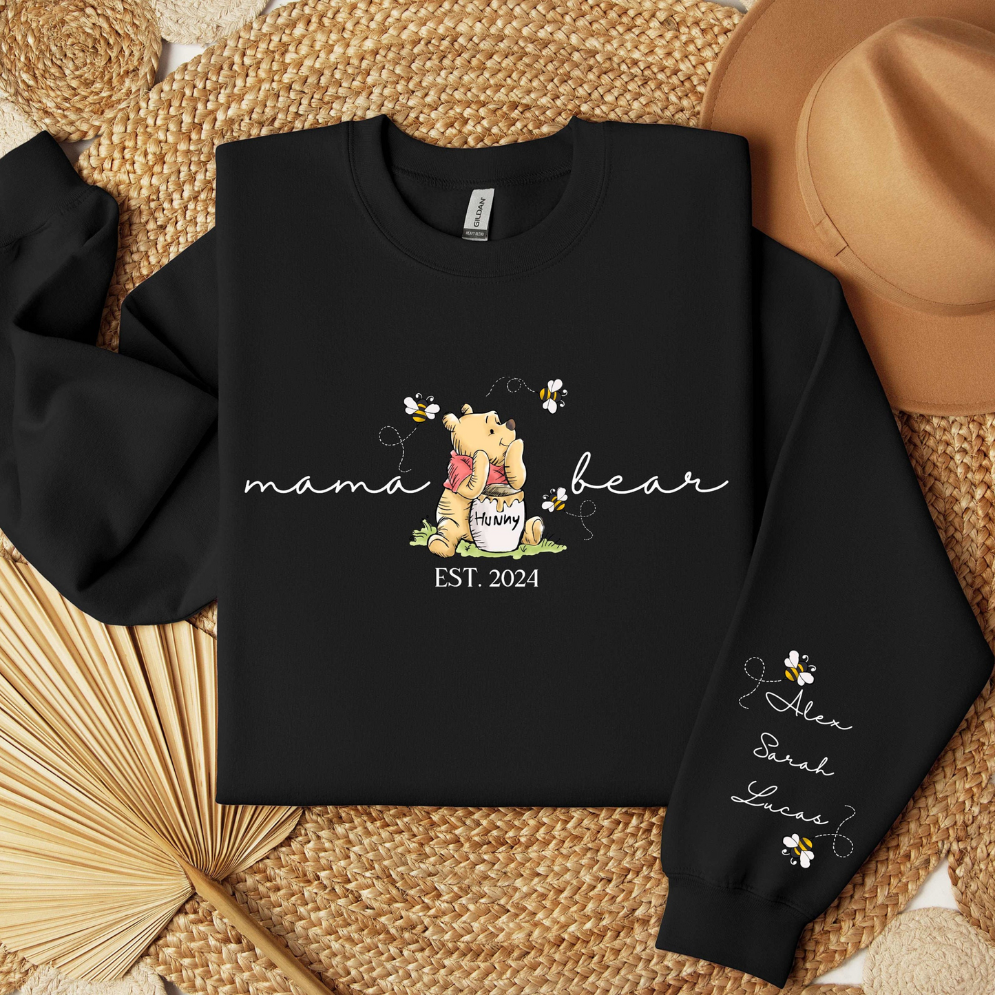 Personalisiertes Mama-Bär-Sweatshirt, Mama Est. mit Kindernamen auf dem Ärmel