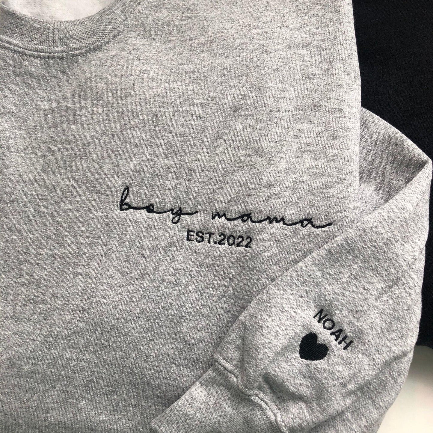 Benutzerdefiniertes Boy Mama Sweatshirt - Besticktes Boy Mama Sweatshirt - GiftHaus
