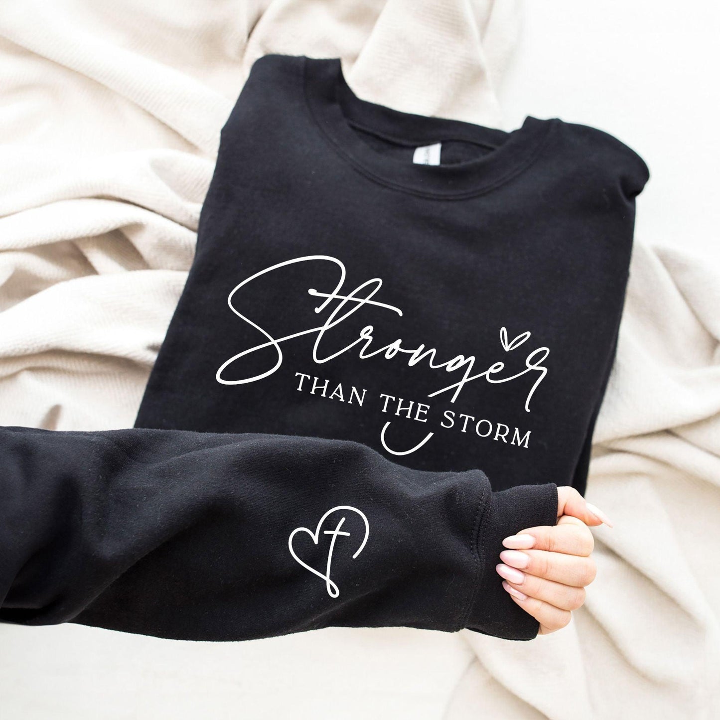Du bist stärker als der Sturm Sweatshirt - Motivierendes Geschenk - GiftHaus