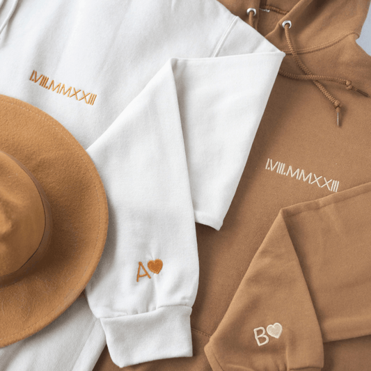 Herzverbundenes Datums-Hoodie - Romantische Stickerei für Paare - GiftHaus