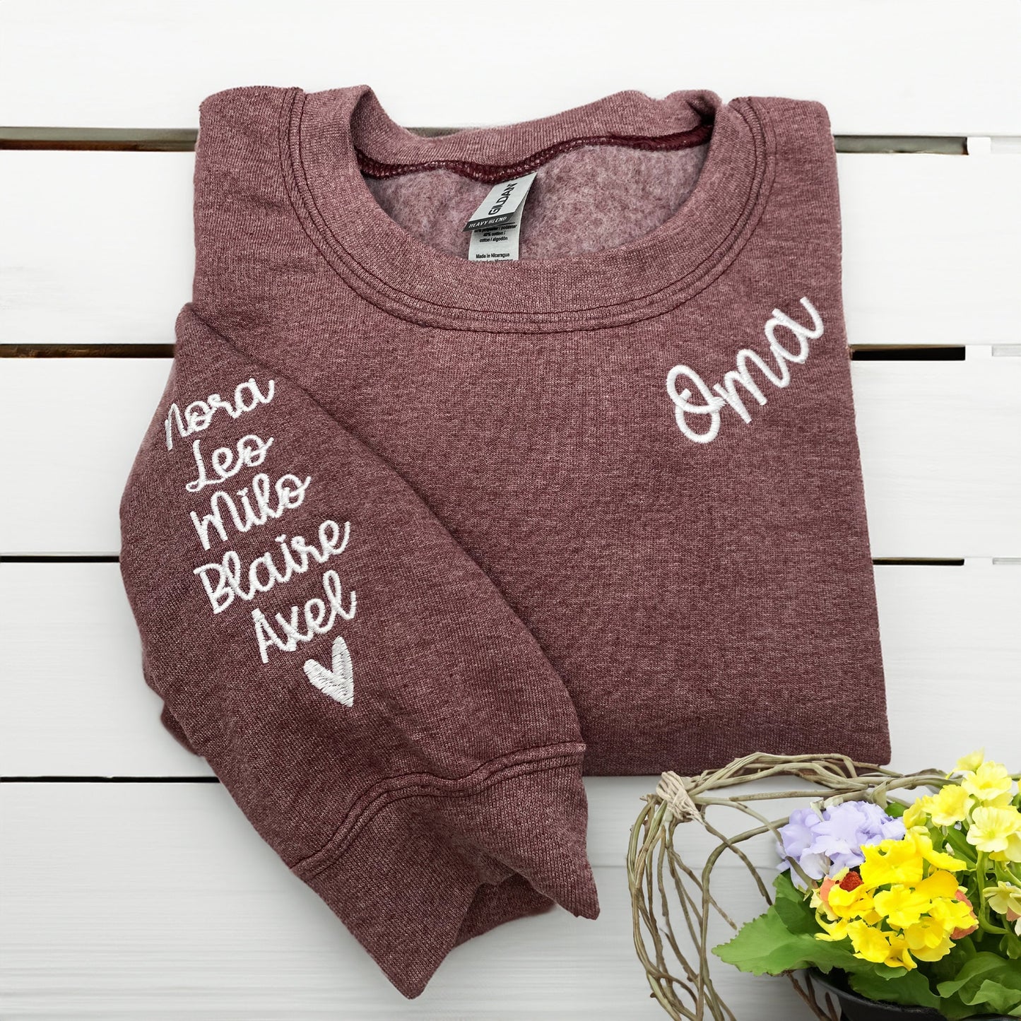 Besticktes Mama-Sweatshirt mit Kragen, Kindernamen und Symbol – Einzigartiges Familiengeschenk, Geschenk für Mütter