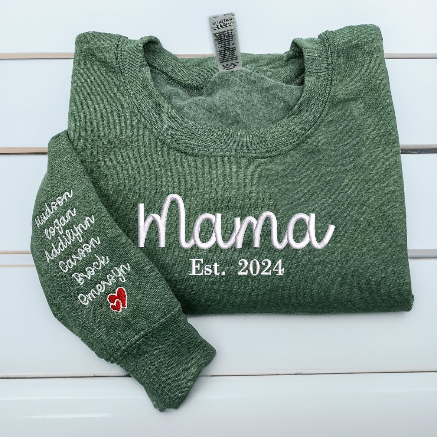 Besticktes Mama-Sweatshirt mit Kindernamen – Besonderes Geschenk für Mütter