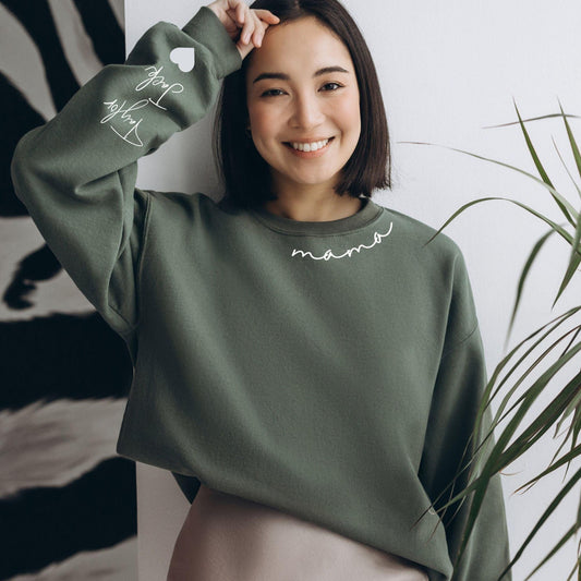 Individuelles Mama-Sweatshirt mit Kindernamen auf dem Sweatshirt - GiftHaus