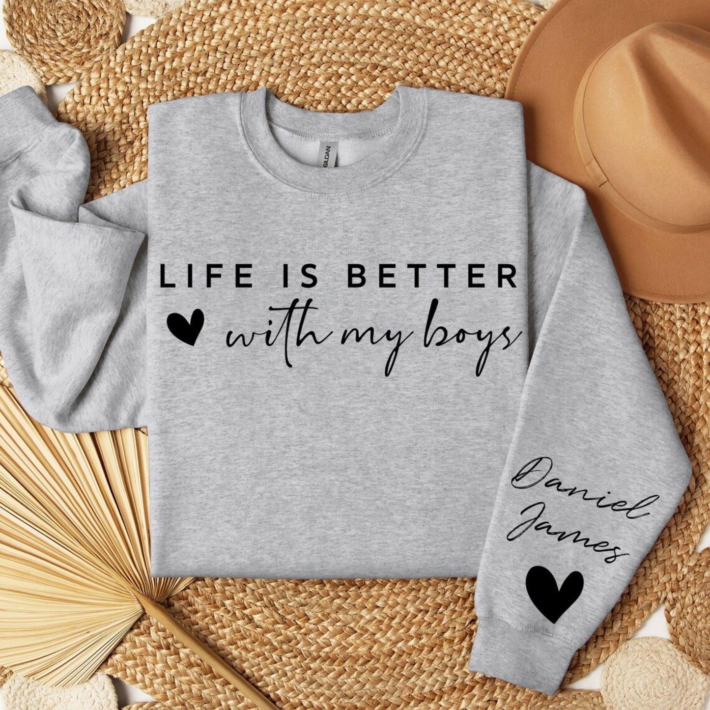 Individuelles Mit meinen Jungs ist das Leben besser Pullover und Kapuzenpullover - GiftHaus