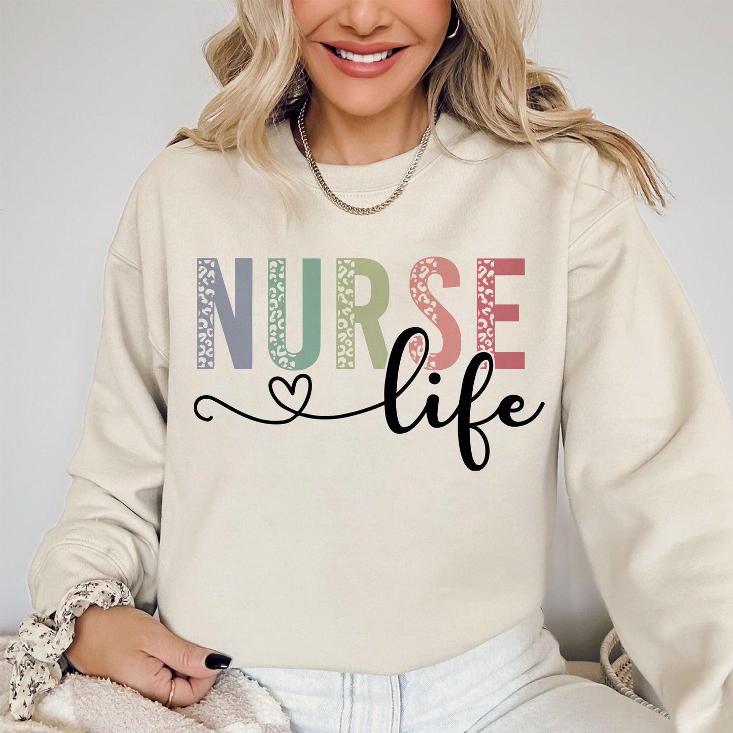 Krankenschwester Life Leopard Sweatshirt - Geschenk für Krankenschwester - GiftHaus