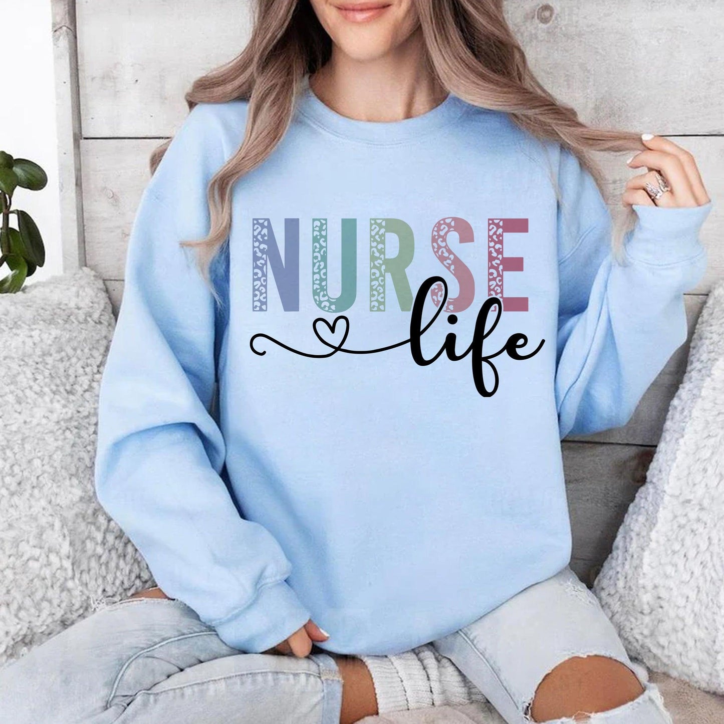 Krankenschwester Life Leopard Sweatshirt - Geschenk für Krankenschwester - GiftHaus