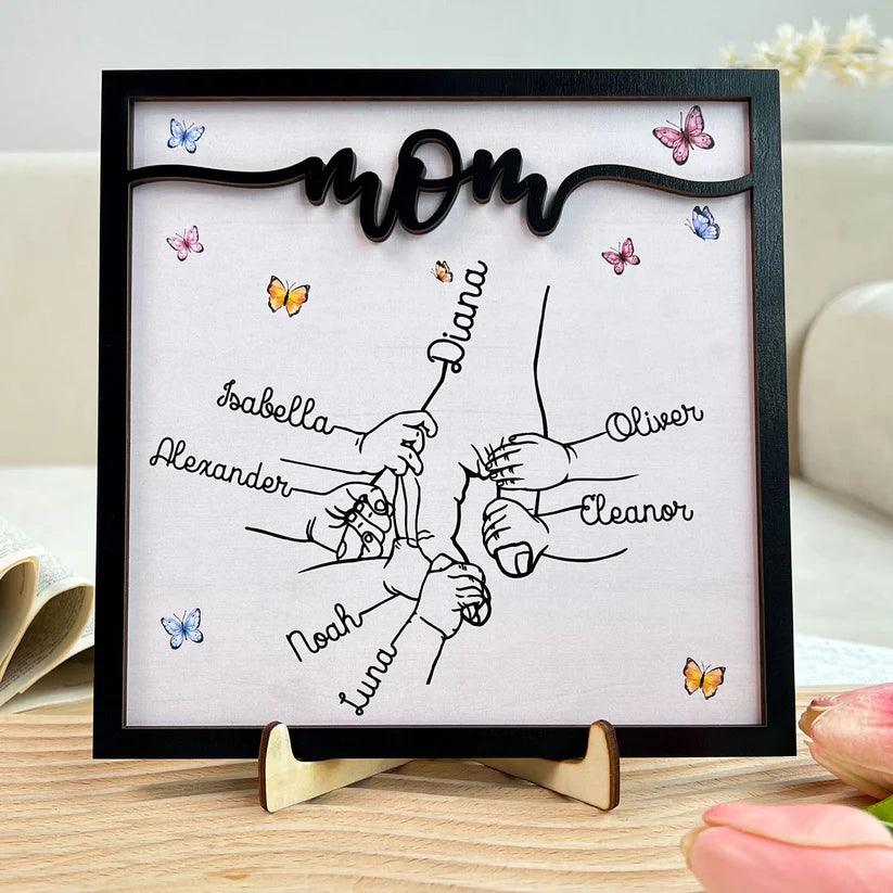 Mamas Hand halten - Personalisierte Holztafel - GiftHaus