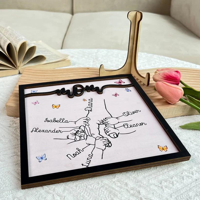 Mamas Hand halten - Personalisierte Holztafel - GiftHaus
