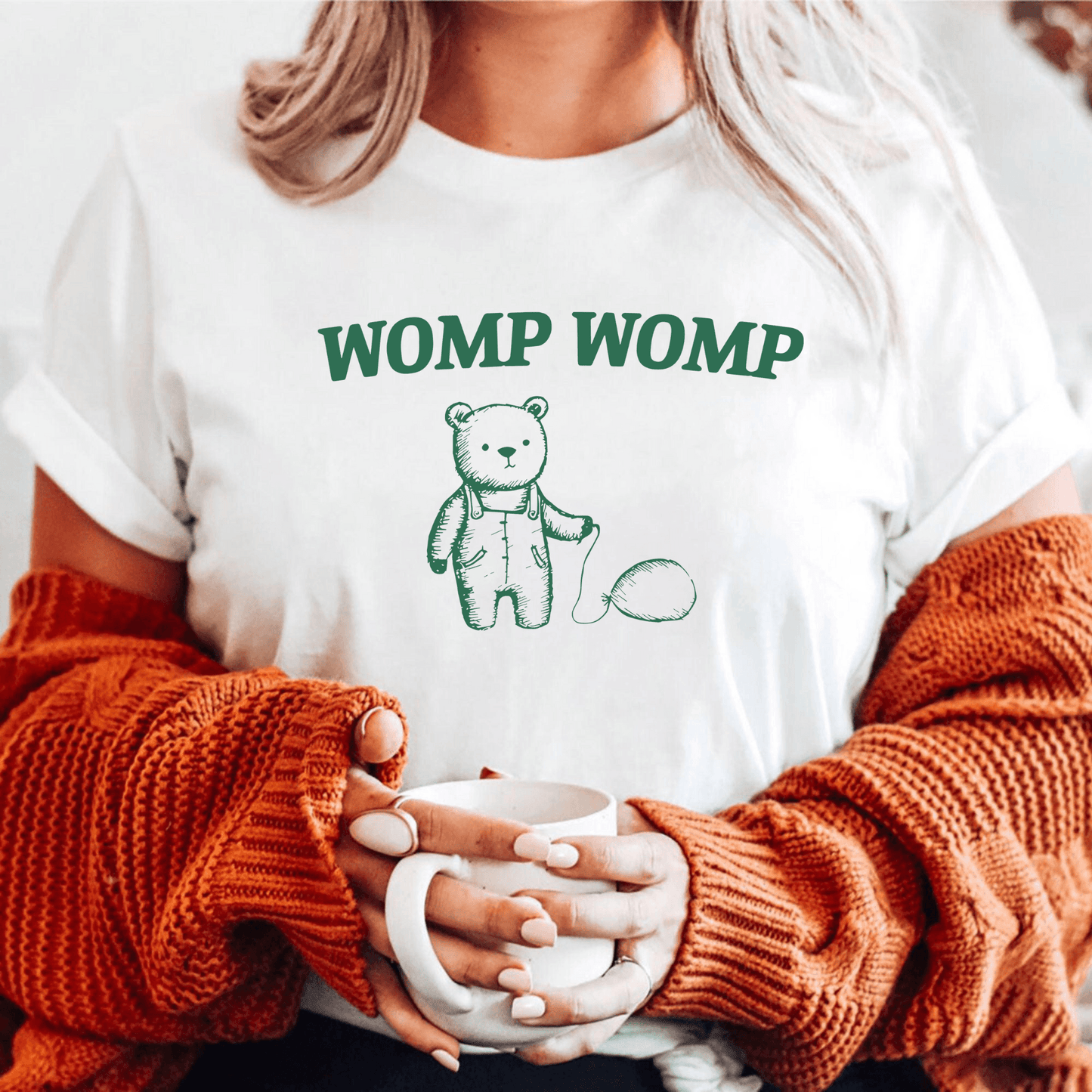 Munterer Bär T-Shirt - Aufmunterndes Geschenk für Freunde - GiftHaus