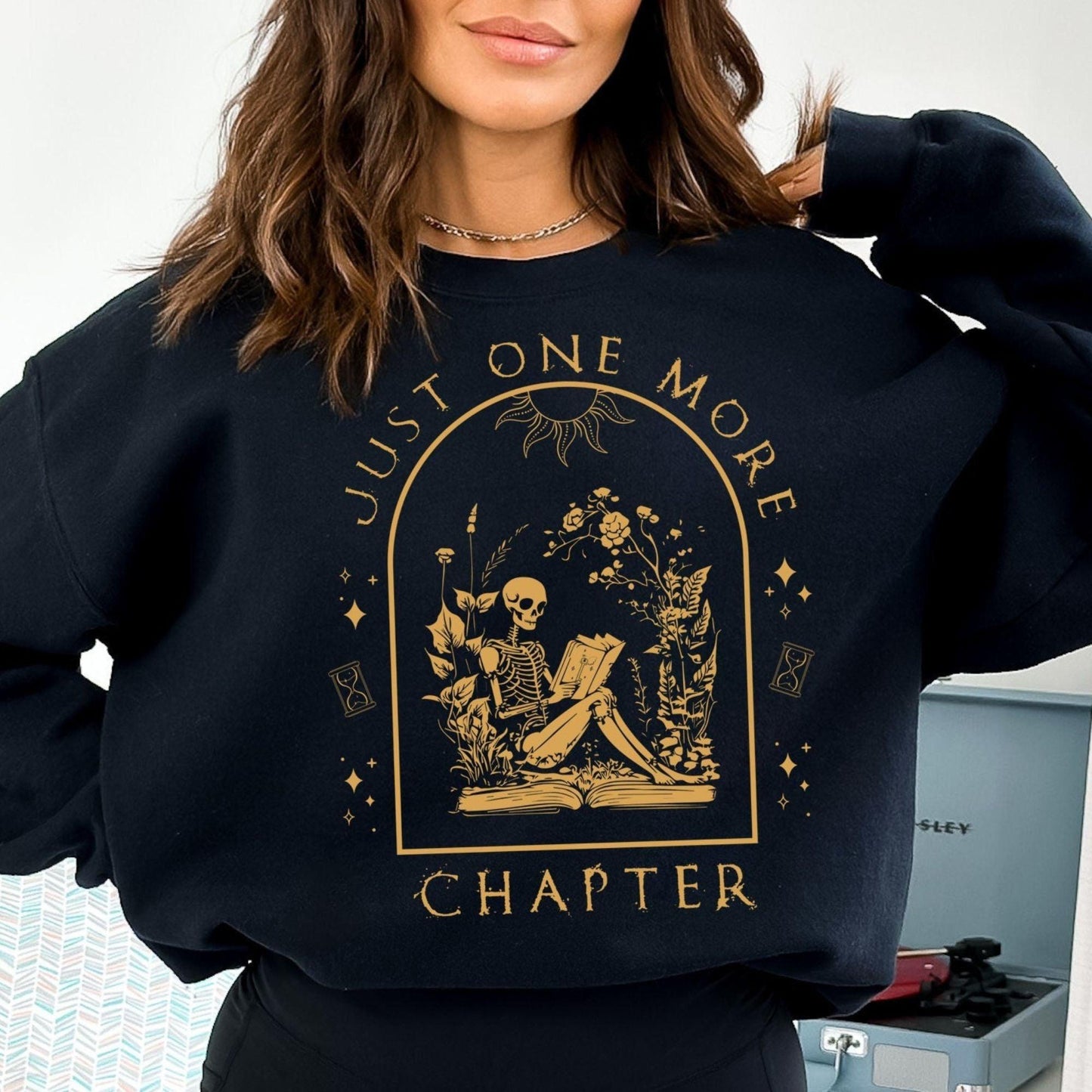 Nur Noch Ein Kapitel Sweatshirt – Geschenk für Buchliebhaber - GiftHaus