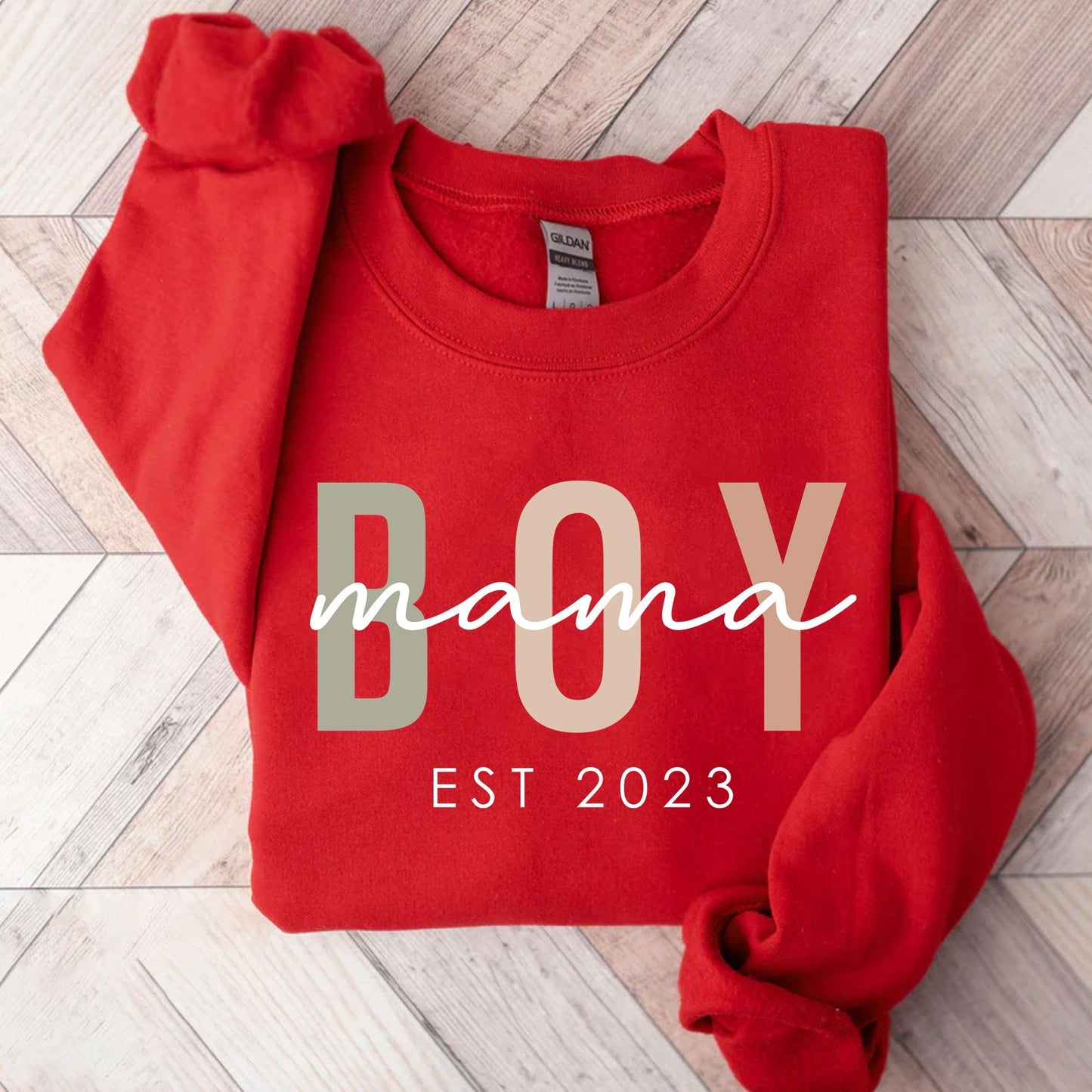 Personalisierte Junge Mama Sweatshirt und Shirts - Junge Mama Geschenk - GiftHaus