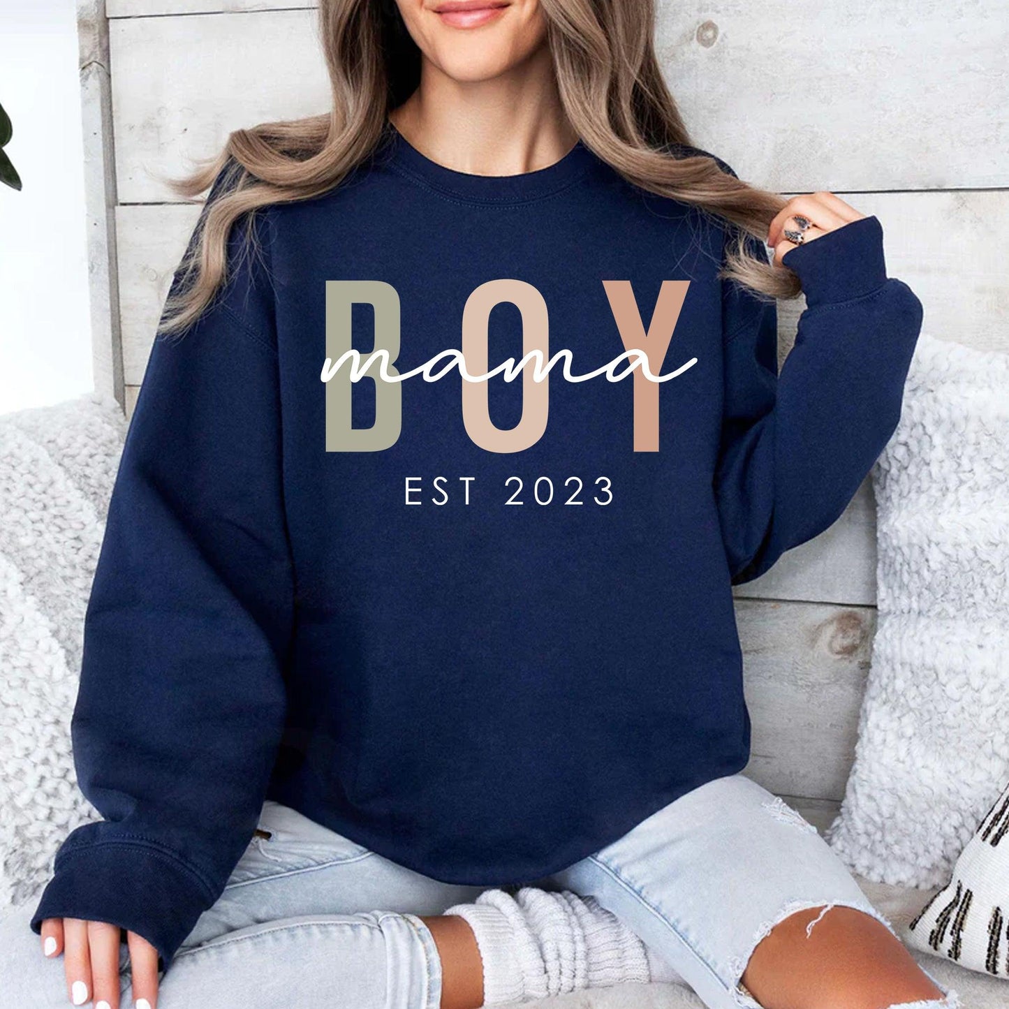 Personalisierte Junge Mama Sweatshirt und Shirts - Junge Mama Geschenk - GiftHaus