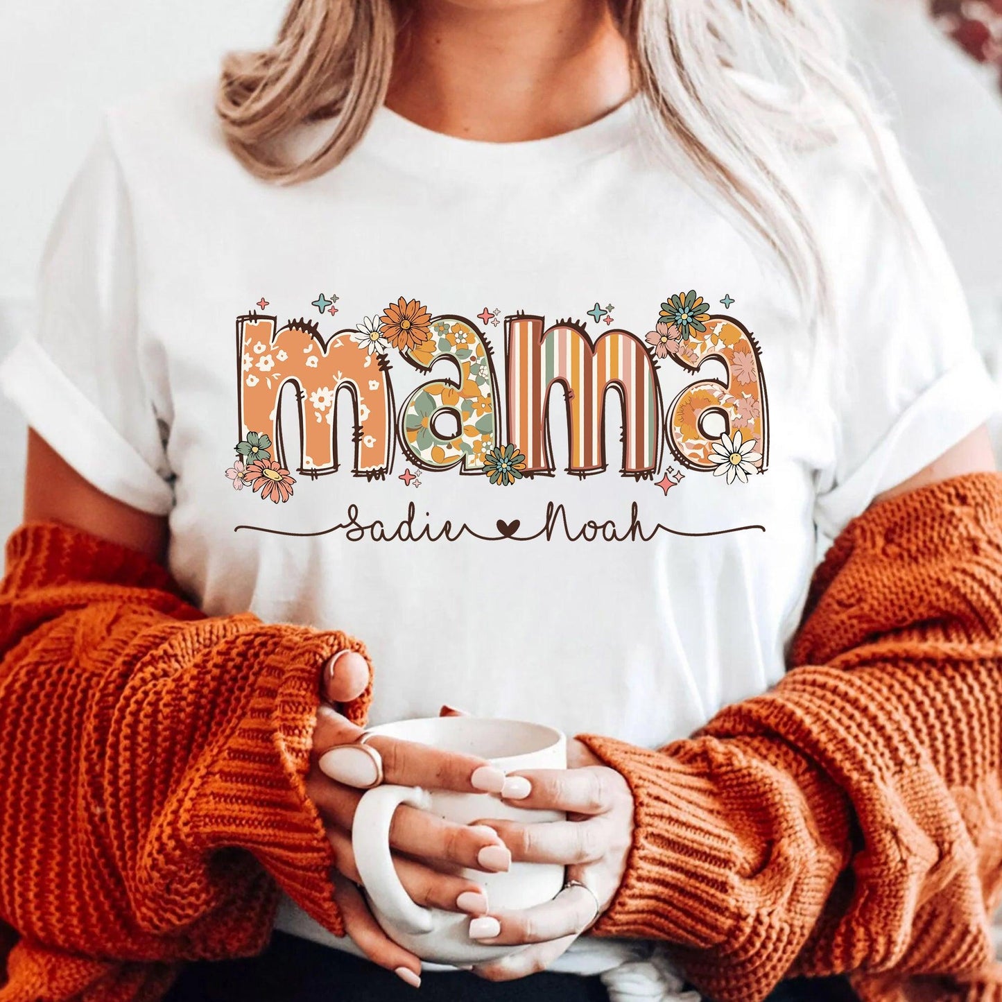 Personalisiertes Blumen Mama Shirt mit Kindernamen - GiftHaus