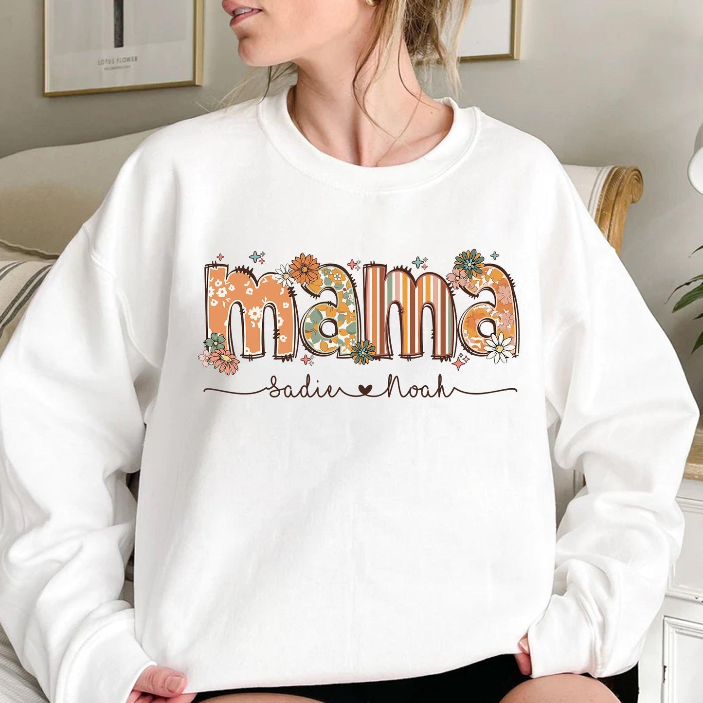 Personalisiertes Blumen Mama Shirt mit Kindernamen - GiftHaus