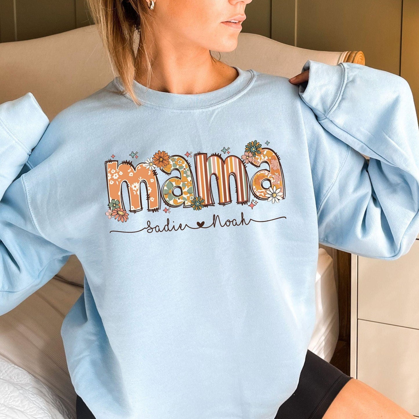 Personalisiertes Blumen Mama Shirt mit Kindernamen - GiftHaus