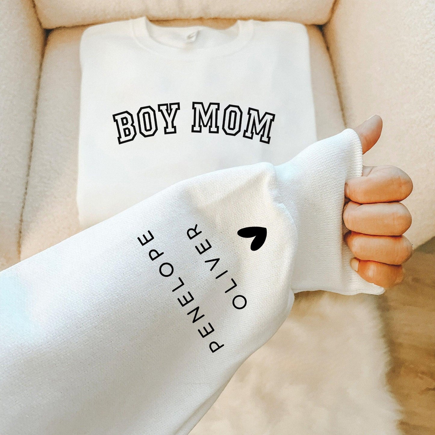 Personalisiertes Jungen Mama Sweatshirt - Geschenk für die Mutter eines Jungen - GiftHaus