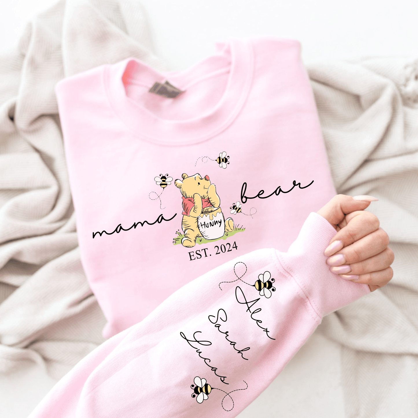 Mama Bär – Personalisiertes Mama Sweatshirt mit Gründungsjahr und Kindernamen auf dem Ärmel