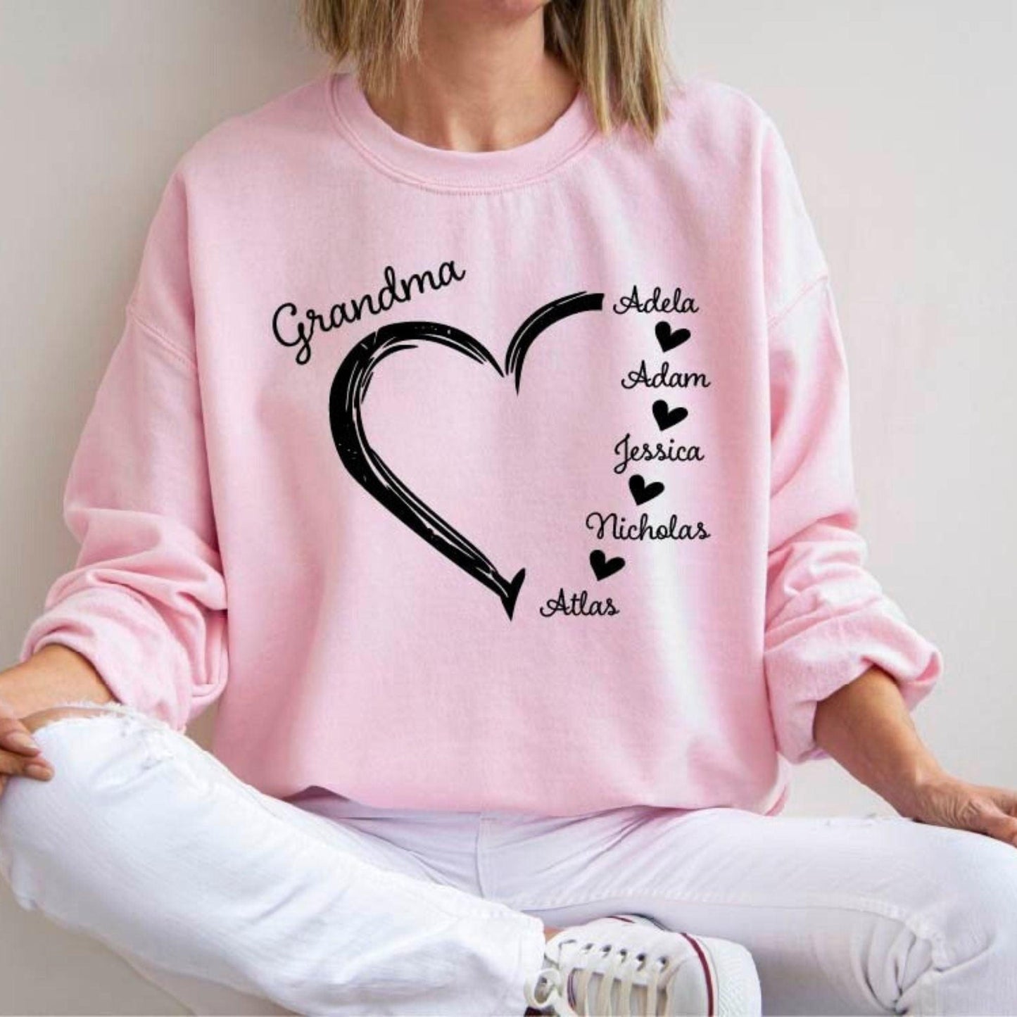 Personalisiertes Oma Sweatshirt - Oma Herz mit Enkelkinder Namens Sweatshirt - GiftHaus