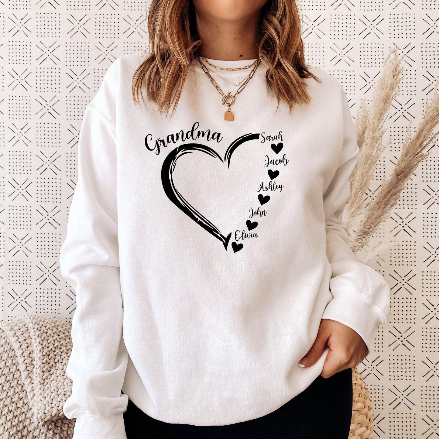 Personalisiertes Oma Sweatshirt, Oma Herz Sweatshirt, Geschenk für Oma - GiftHaus