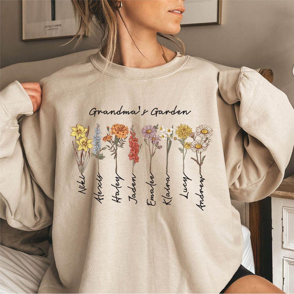 Personalisiertes Omas Garten-Sweatshirt – individuelles Geburtsblumen-T-Shirt – Geschenk für Oma - GiftHaus